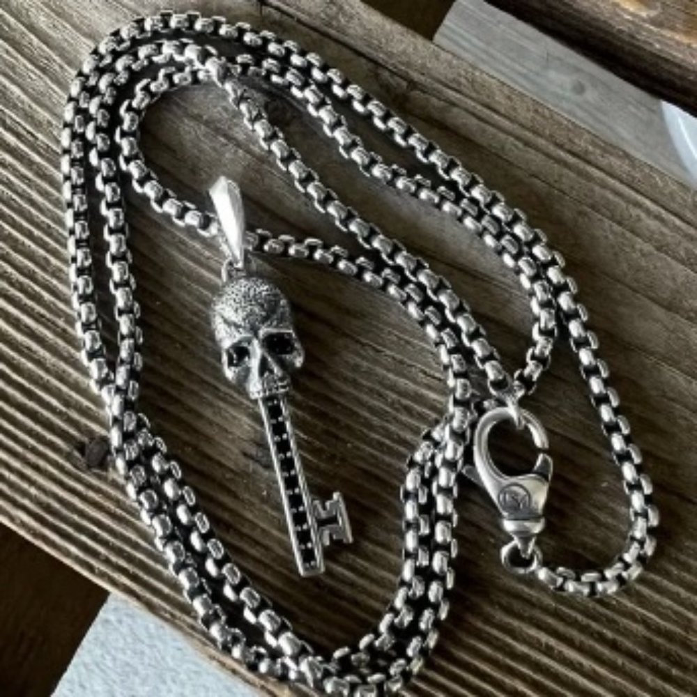 Auth David Yurman Sterling Silver Petrvs Skull Key & 22" box chain